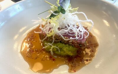 Strandhotellet i Blokhus – et godt bud på sommer-middagen i gennemført badehotel-stemning