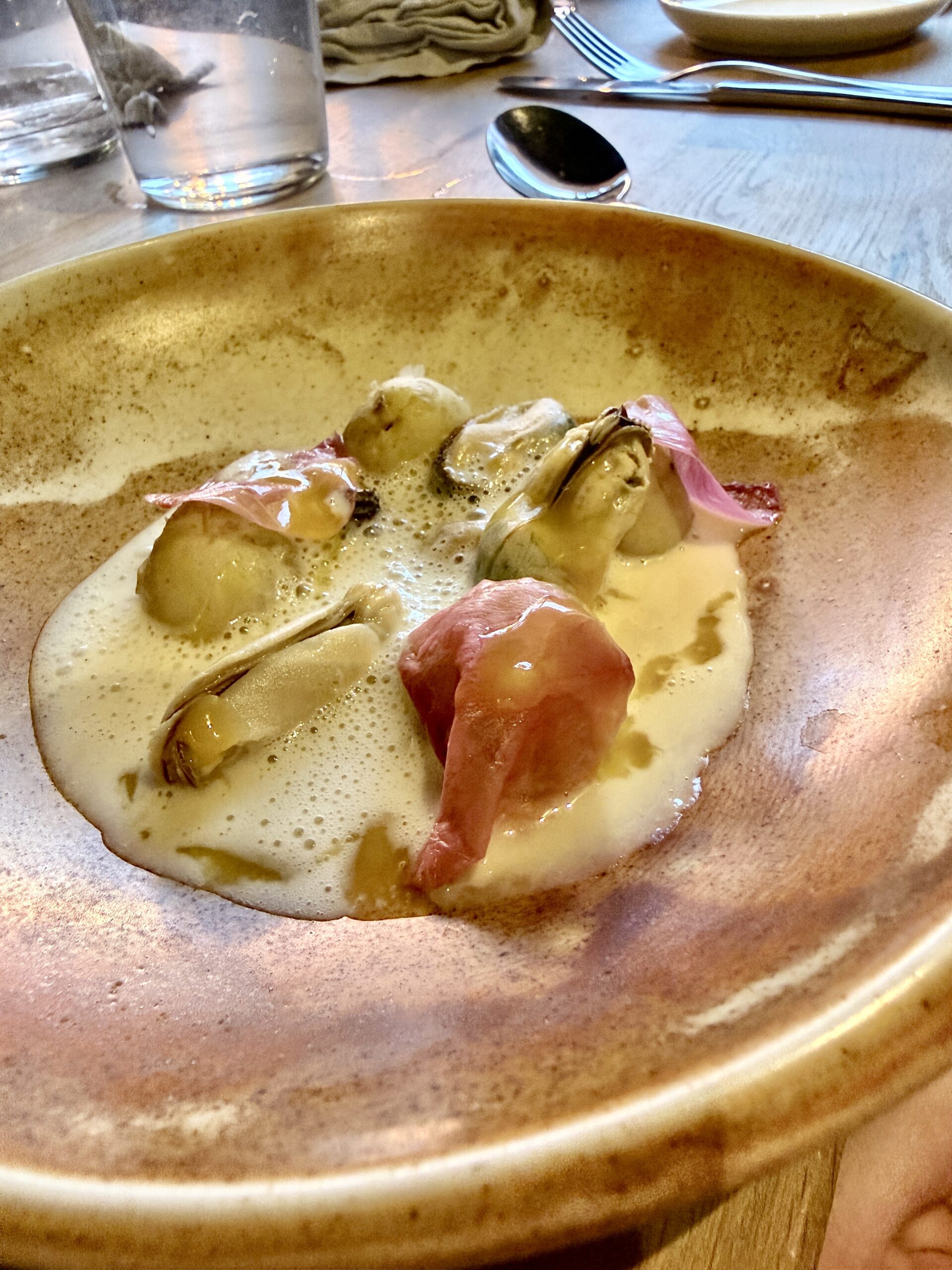 Pivfrisk fisk og disciplin – Emil rammer plet på håndværket